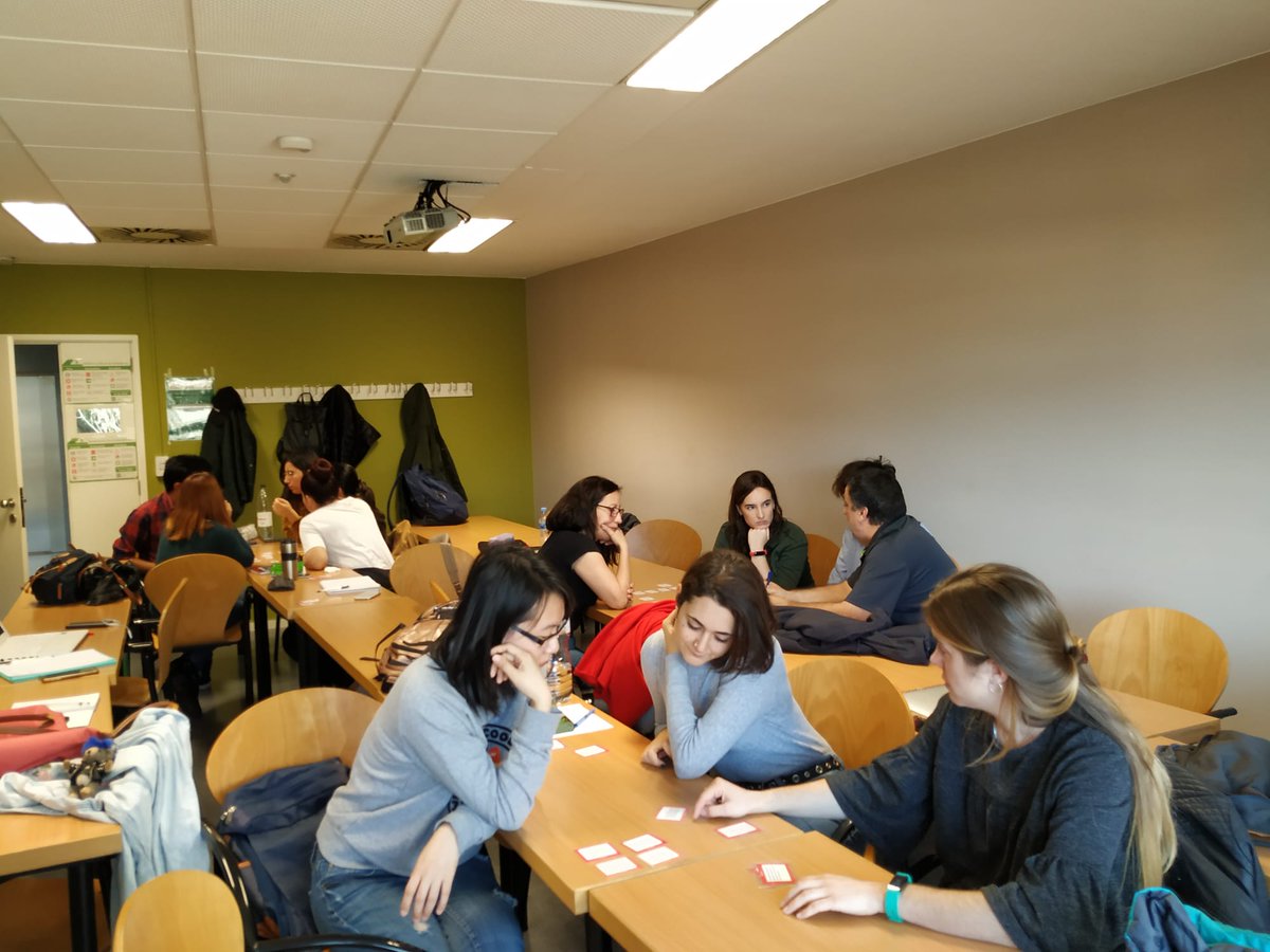 SeeRRI_cat's tweet photo. Seguim amb la formació en #RRI! Avui, amb els #JovesInvestigadors de la #UAB.
#InnovacióResponsable #CompromísSocial #RecercaResponsable #CompetènciesTransversals #formació https://t.co/5S9QMPeet5