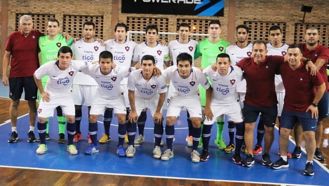 blasitojeda's tweet photo. Con este equipo de @CerroFutsalFIFA a muerte , nada que reprochar a dar vuelta la página y seguir trabajando.  En 5 meses tenemos el desafío que nos gusta y siempre somos protagonistas la Copa Libertadores en Montevideo Uruguay, iremos por esa Copa nuevamente ! ! ! https://t.co/g2mSFRvdzu