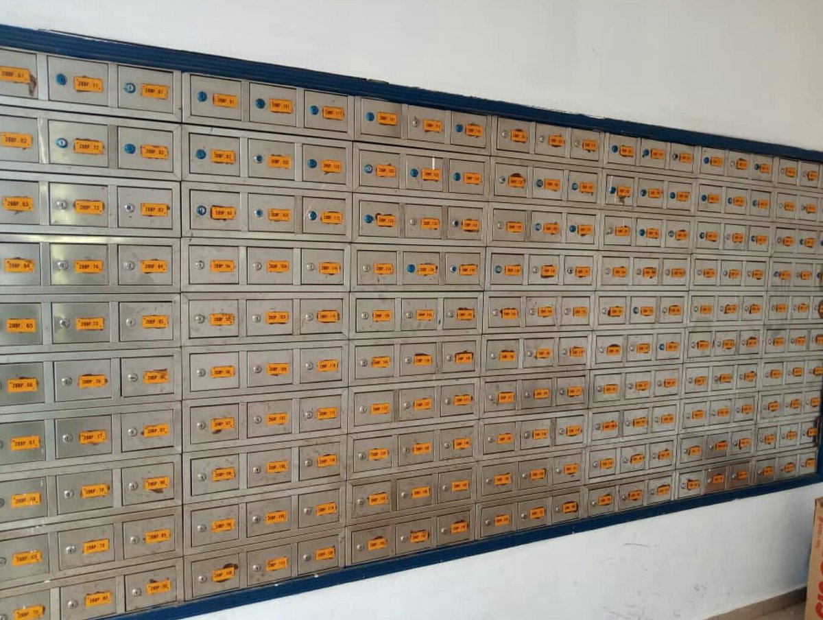 LaPosteTG's tweet photo. Profitez d'un an de bonus pour une durée d'abonnement ou de renouvellement de 5ans à la 📫 boîte postale...📫
Nous avons des boîtes disponibles dans nos bureaux de Poste..😊
#laposte #togo #boitepostale #souscription #renouvellement #duree #5ans #bonus #1an https://t.co/9pAfcSkwvC