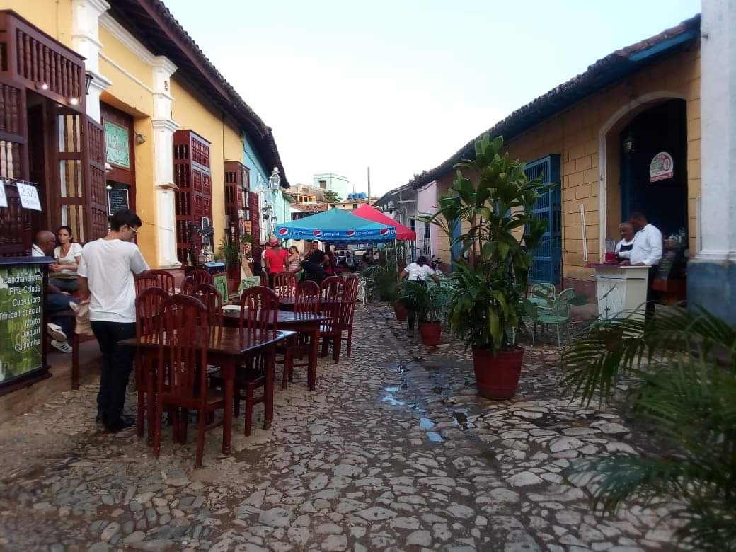 exptherealcuba's tweet photo. Trinidad Gourmet 2019 #festival #foodie #Cubanfood #culture #food #tradition #visitcuba #experiencecuba #cubatrip #cuba https://t.co/gv0kCC6f7K https://t.co/LIKUbwjPtO