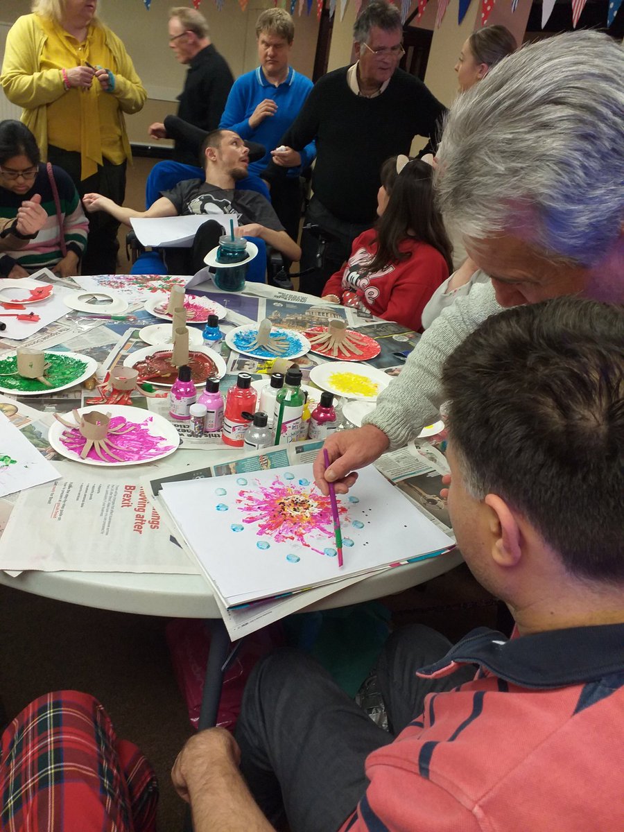 MM_Coventry's tweet photo. Fireworks print painting and poppy wreaths we made this week at Wayfarers gateway club. A tad  Messy but lots of  fun! https://t.co/gOfblOG7Qh
