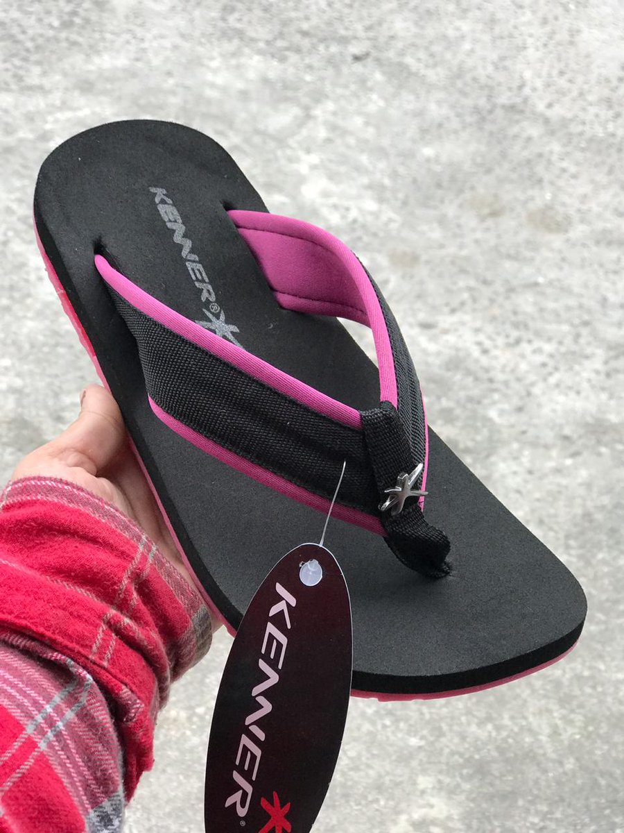 ValentinnaGabr1's tweet photo. Feminino só tenho desse modelo 35/36 e 37/38 !!! https://t.co/Xuyr5r8JYL