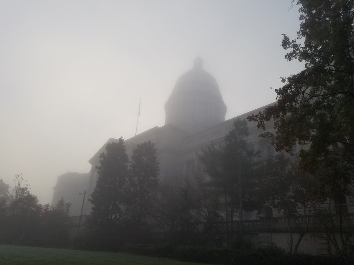 TomL_Ky_Today's tweet photo. Much like the results of the Governor's race, the State Capitol is in a fog this morning. https://t.co/5I80mfvSPW