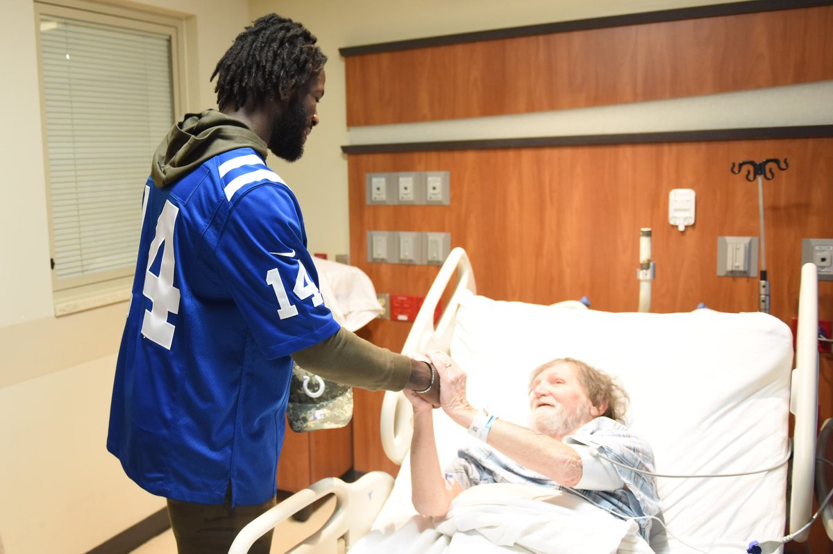 coltscommunity's tweet photo. Kicked off a month of #SaluteToService with a visit to our local VA medical center! 

Shoutout to @WagnerReese for partnering with us for the month of November on our Salute to Service initiative! 

#HeartOfTheHorseshoe https://t.co/Dojkt62kk2