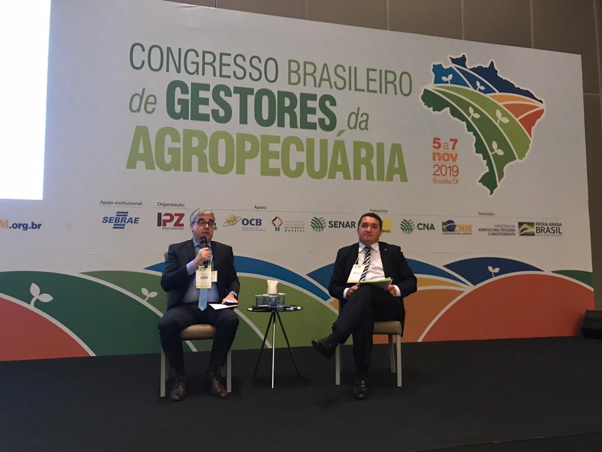 portalcnm's tweet photo. Políticas nacionais de apoio à comercialização da produção rural com o secretário Nacional de Inclusão Social e Produtiva Rural, José Roberto Carlos Cavalcante e o diretor de Política Agrícola e Informações na @Conab_Oficial, Guilherme Soria Bastos Filho, na sala 4 do #CBGA2019 https://t.co/fPYbgEznMc