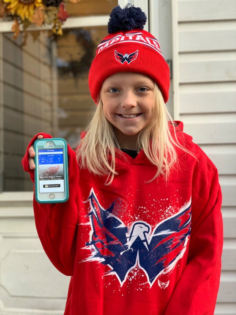 choosingkristii's tweet photo. Happy 10th birthday, Peanut! Canโt wait for the 30th @Capitals ๐โฅ๏ธ #allcapsย #rockthered #redwingsvscapitals #herfirstgame https://t.co/QiJo3aUcTD