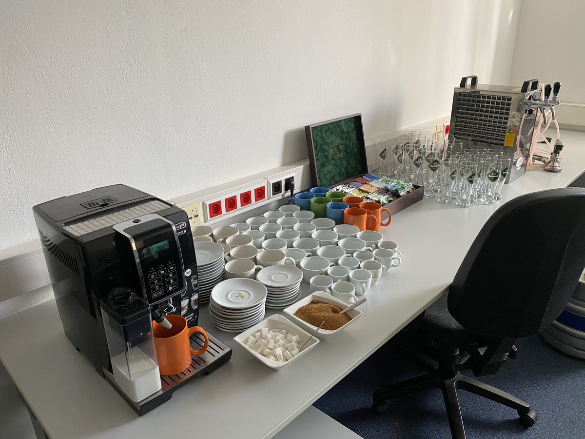 Commity.cz tweet media