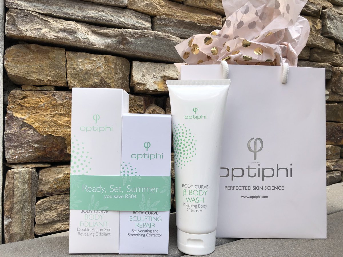 WHKFashionWeek's tweet photo. Who wants to win this #Optiphi hamber? https://t.co/ycIsnojJXZ