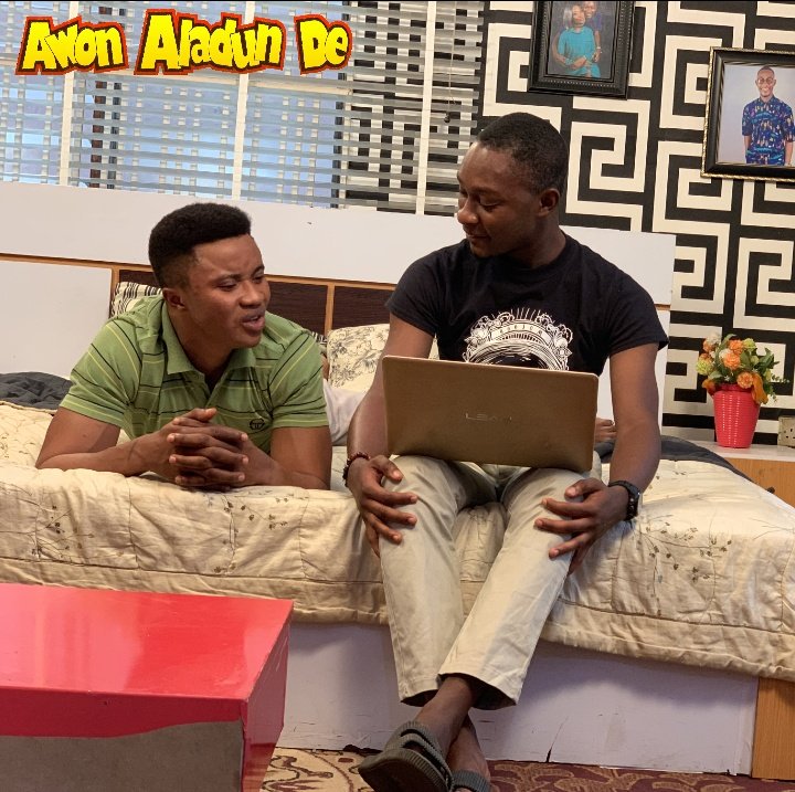 TheWiseHQ's tweet photo. What could JUNIOR be teaching SEGBOWE???🤔🤔🤔
Well, he's teaching him.....🤐
Nope, I won't tell you 😊😊😊 Visit RareTv YouTube Channel to Subscribe and Watch Episodes of Awon Aladun De... #awonaladun #awonaladunde #rarealadun #rareedgemedia #RareEdge #RareTV #raretvonline https://t.co/v8fPtk5wWh