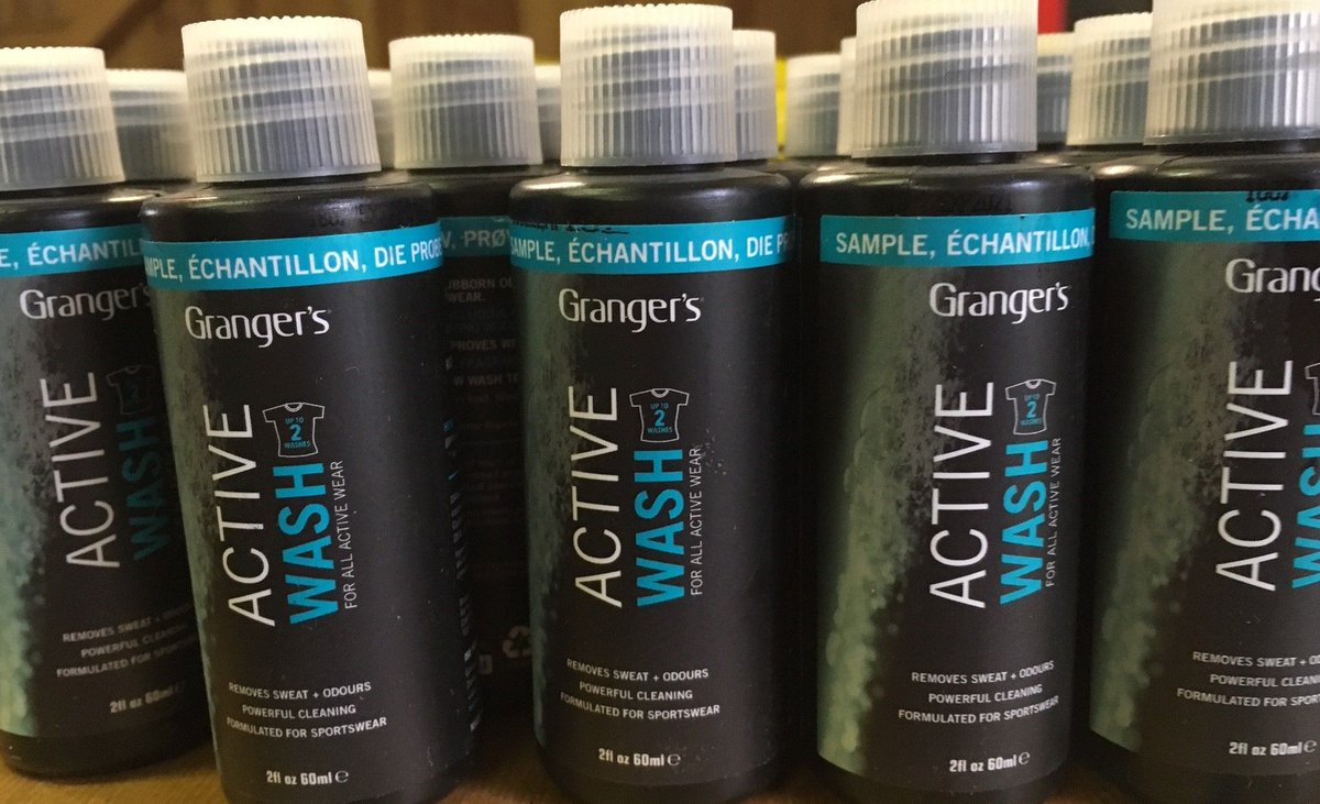 youth_adventure's tweet photo. Thanks @BrandwaveTeam - lots of #sample bottles of @grangers #ActiveWash donated for our #HikeBikePaddle #challengers! It was like Brandwave knew their kit would need a helping hand to recover after the #weather conditions 👍 #withgrangersyoucan Interested for HBP2020? DM us now! https://t.co/FjalHADiEP