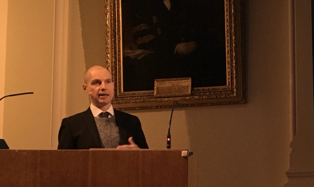 Pharmabiotic's tweet photo. Prof Paul Cotter @Pharmabiotic @teagasc @VistaMilk advocates for fermented foods to replace our #missingmicrobes at #GreenHealth19 symposium @RCPI_news @scienceirel #BelieveinScience https://t.co/YJTe9JuCrF