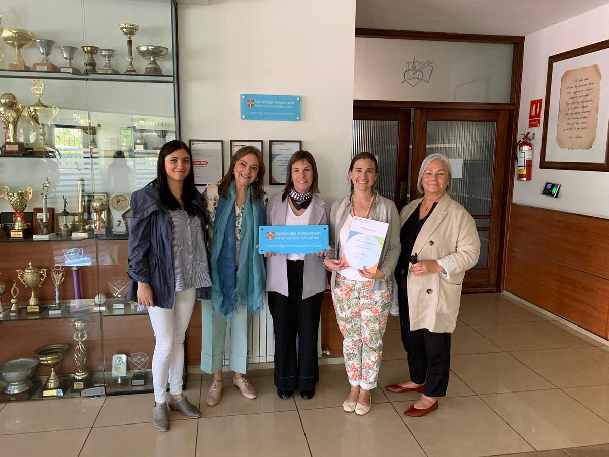 DickensUruguay's tweet photo. Colegio #SantaRita recibió una nueva placa de @CambridgeInt. Ahora comienza a trabajar con los programas de #Primary además de los #IGCSE.
Felicitaciones por seguir apostando al crecimiento de los alumnos.
#Dickens #CambridgeAssociate
#CambridgeSchool https://t.co/yaMJlPZiSC