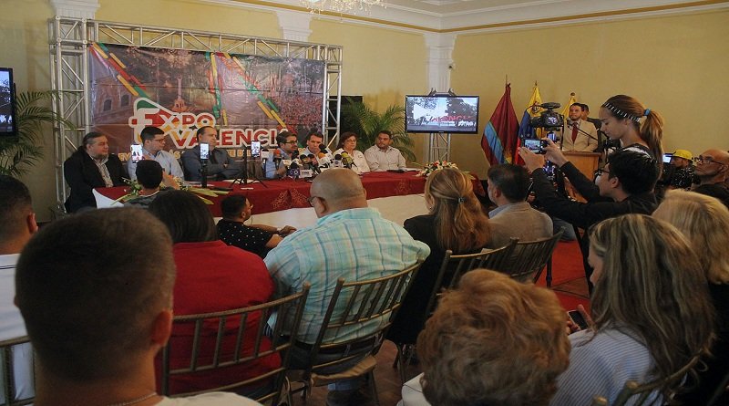 salainass's tweet photo. #InaasInforma
El gobernador @rafaellacava10  , ofreció una rueda de prensa para dar detalles sobre las actividades previstas de la Expo Valencia 2019 y enfatizó que el objetivo del evento es promocionar las cualidades del estado.
@gladysrequena  
#VenezuelaVictoriosa https://t.co/8QtHiGwmKR