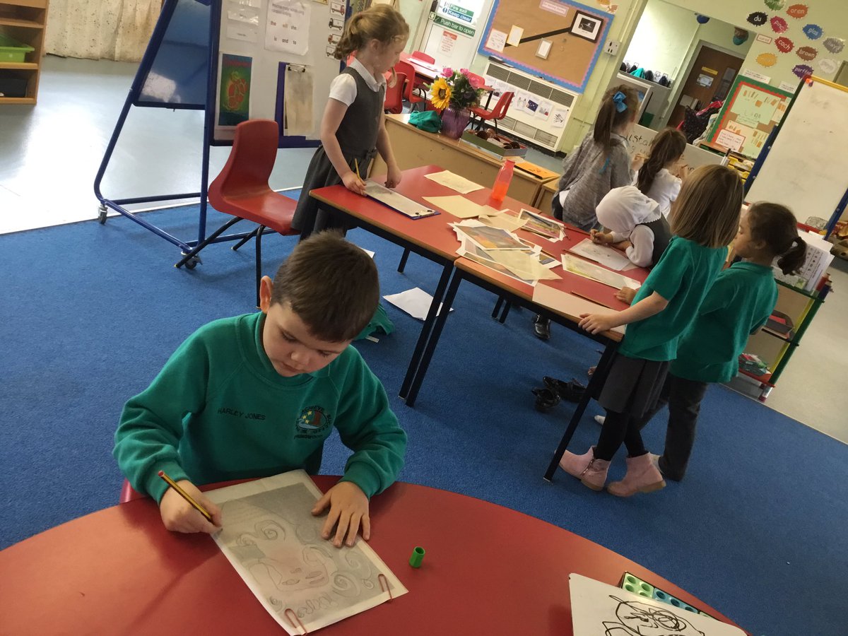 Springwood_Prm's tweet image. Its our wellbeing time. We have chosen a refreshing walk, some mindful yoga or some lovely calm tracing today. We really enjoy choosing what makes us feel happy, calm and healthy #springpembroke #springwellbeing #springhealth #healthandwellbeing