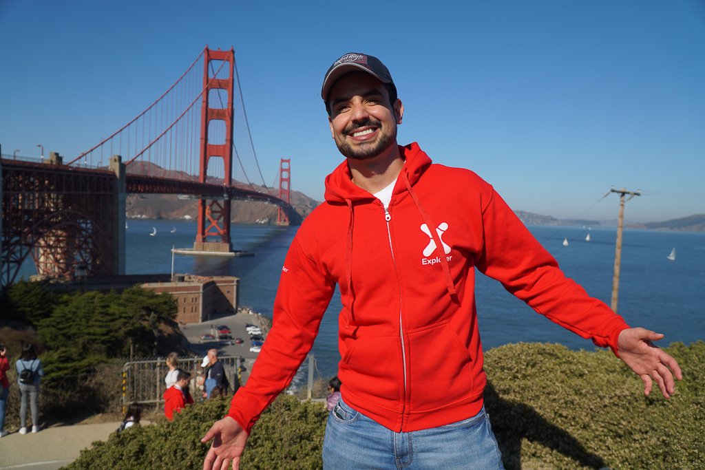 SantanderX's tweet photo. ¡Nuestros #explorers han conquistado San Francisco! Esas camisetas y sudaderas os delatan… 😉 ¡Disfrutad del viaje y aprovechad cada instante! @ExplorerByX #ExplorerSFO #EmprendedorSX https://t.co/EXkHIWOqIo