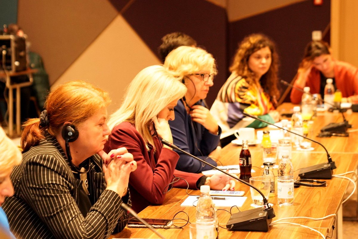 unwomenbih's tweet photo. Meeting women politicians today in Sarajevo, Executive Director @phumzileunwomen emphasized that exclusion of women from political life is simply not an option. More work on equality in political participation is ahead of BiH! #WomenInElections @UN_Women @unwomeneca https://t.co/rK1zXVnZM9
