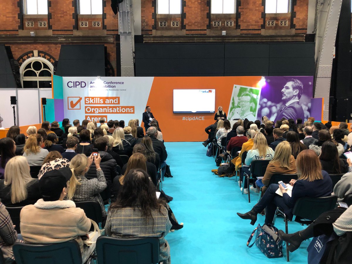 sterlingcheck's tweet image. Full crowd at our “The Perfect #Recruitment Journey: from Value Proposition to Candidate Selection” session today at #cipdACE! 

We will be at stand C112 today and tomorrow - stop by! @CIPD_Events #backgroundscreening