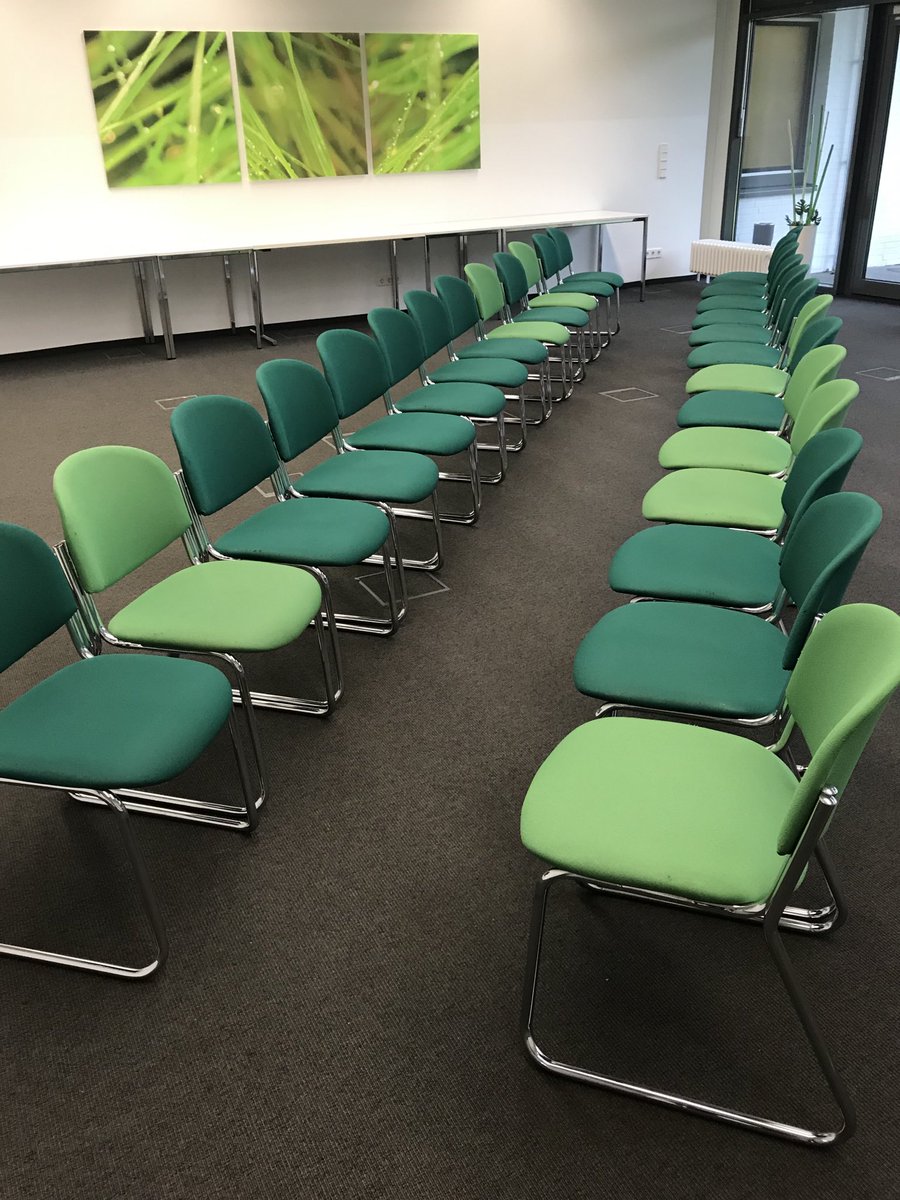 thweiss's tweet image. Gleich bei #digitalmachtschule: Austausch intensiv im Kugellager!