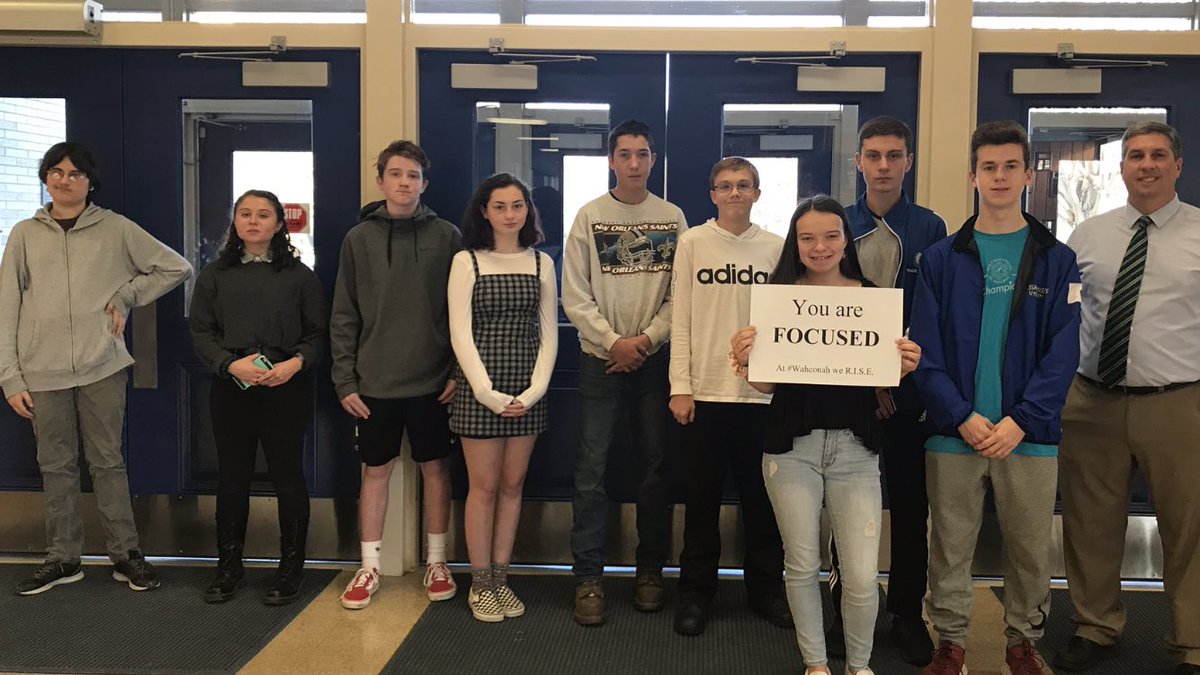 AaronRobb5's tweet photo. It’s Wednesday at #Wahconah and with the start of 2nd quarter upon us, we are celebrating students who are FOCUSED! We are lucky to have so many students who keep their eyes on the prize! #PositiveSigns @casehighprinc @MGeoghegan22 @wahconahrhs https://t.co/roKcHg3XvA