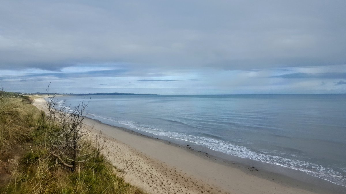 ClaireyFaery78's tweet photo. CURRACLOE BEACH 12PM WEDNESDAY. #4daysinarow #Wexford #ireland #curracloe #irishbeachesarebeautiful #therainiscoming https://t.co/yya4A8vTLh