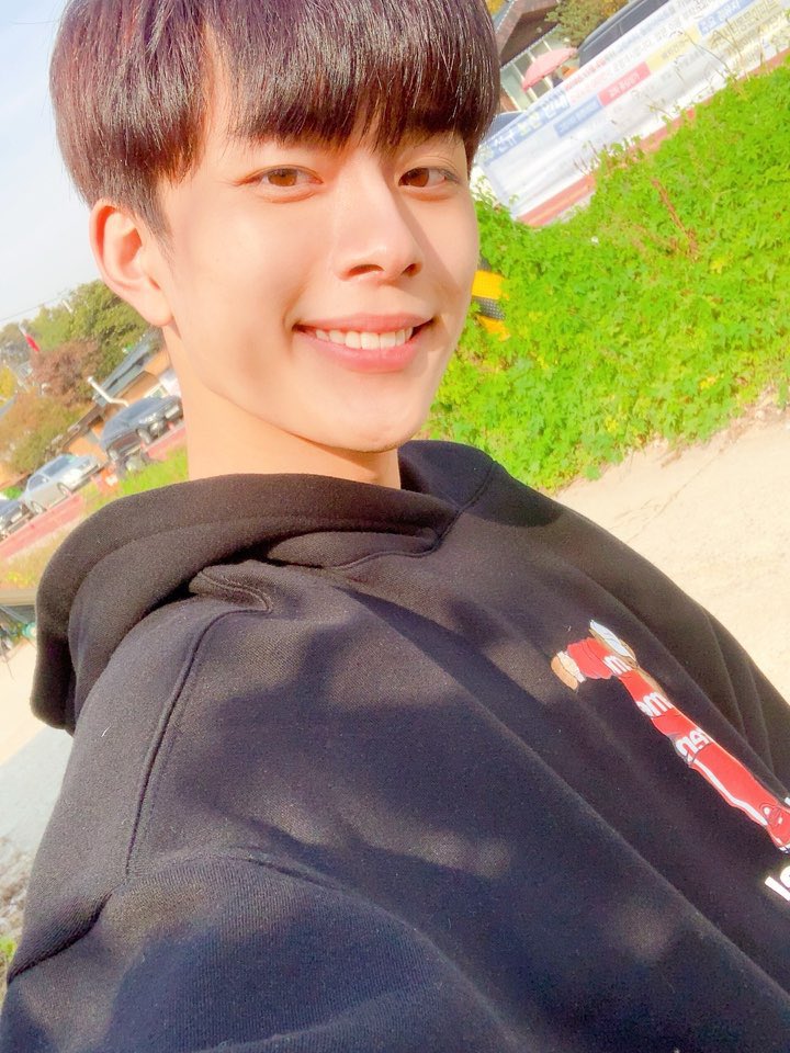 [#유선호] 아이돌다방 시즌2에서도 우리 선호즈의 케미 기대해주세요 감기 조심해요 날씨 너무너무 춥다ㅠㅠㅠ 옷 따뜻하게 입어요~~