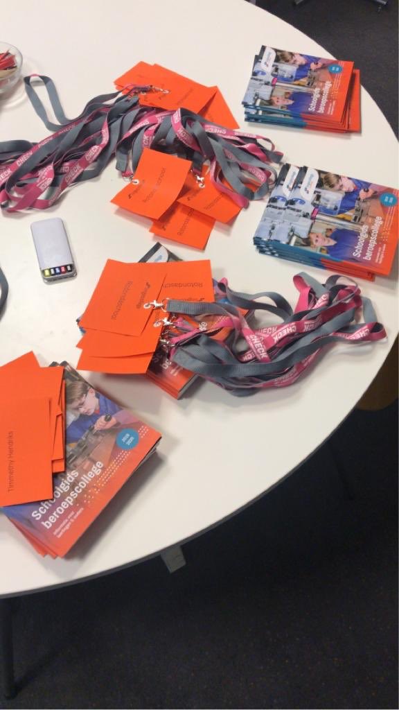 Lingecollege's tweet photo. #OpenLesdagen #lingecollege #vanstart! Kennismaken met #voortgezetonderwijs https://t.co/dSlhvoUZdU