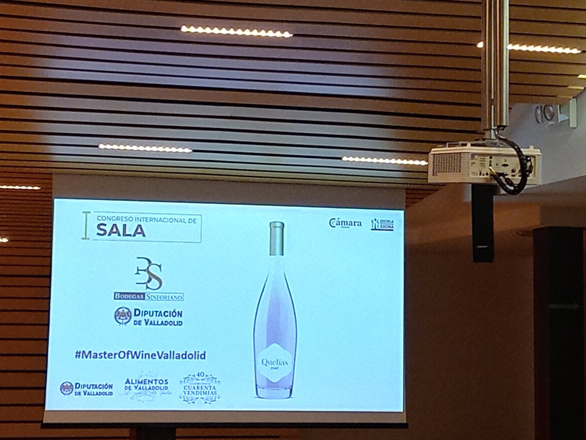 <a href="/DOCigales/">D.O. Cigales</a> <a href="/congreso_sala/">I Congreso Internacional de Sala</a> <a href="/BSinforiano/">Bodegas Sinforiano</a> 4 master of wine de España alaban la calidad del vino rosado Quelias en la clausura del Congreso I. de Sala (Valladolid).
 "identidad propia pero anclada en la tradición" (Andreas Kubach). "Un vino delicado y complejo" (Almudena Alberca).