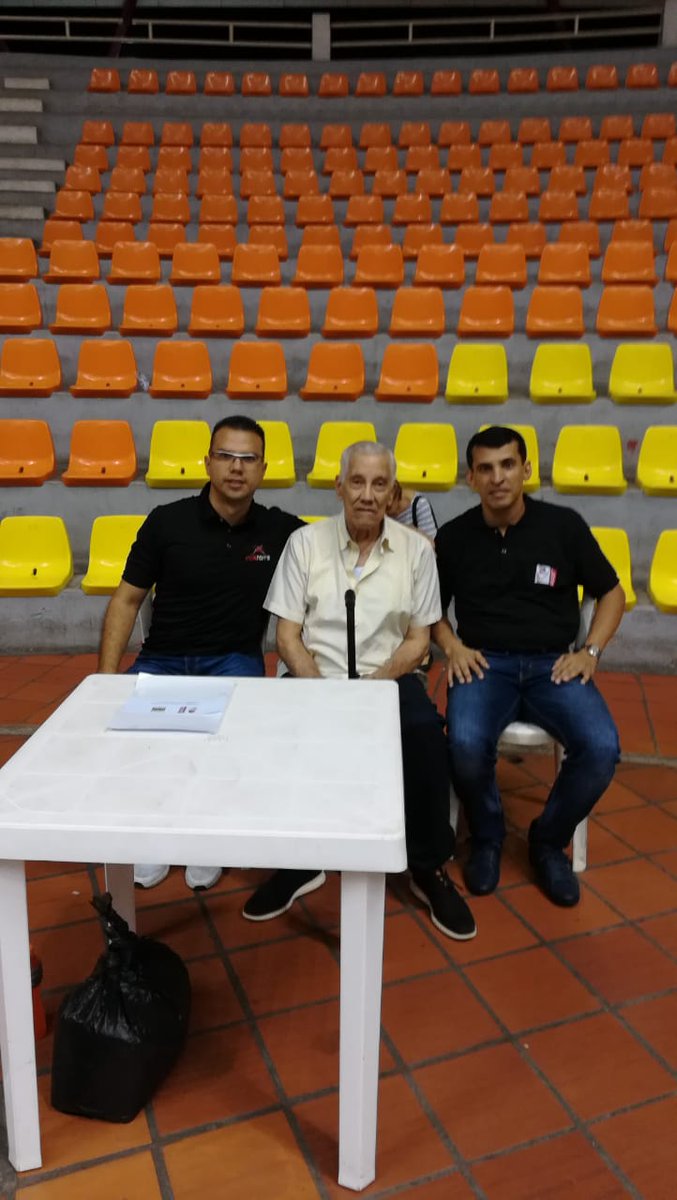 Indenorte_'s tweet photo. Con gran éxito sigue la participación de Norte de Santander en el torneo Nacional femenino Sub 15, copa “Rodrigo Perico Fuentes” que se realiza en la ciudad de Cúcuta y que se disputa en el coliseo Toto Hernández.🏀🏆 #NorteTierradeAtletas @DavidAlvaradoMu https://t.co/geGeQb8X6R