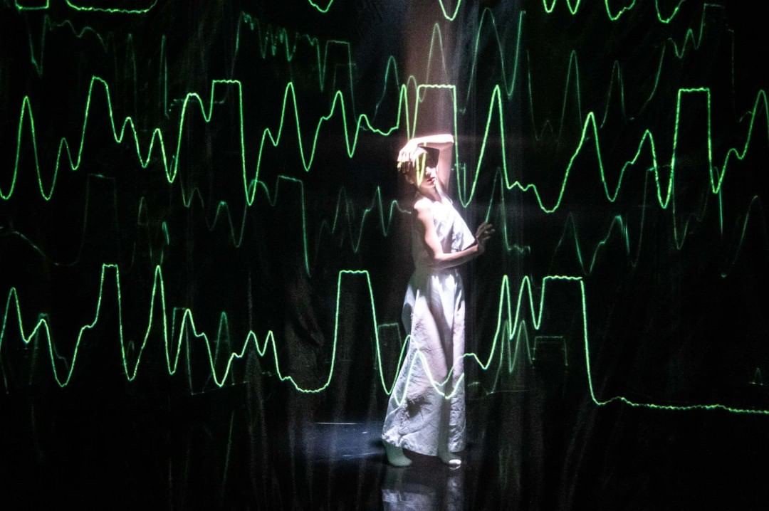 BagriFoundation's tweet photo. Next Thurs 14 November in our #AttheCuttingEdge #gig @Cafeoto Korean creatives, visual artist #BongsuPark &amp; electronic producer &amp; composer @_haihm 
present a brand new commission! Learn more about what they have in store in our interview: https://t.co/KUnnSqgCdd @koreanindie https://t.co/Qycyo5TTuJ