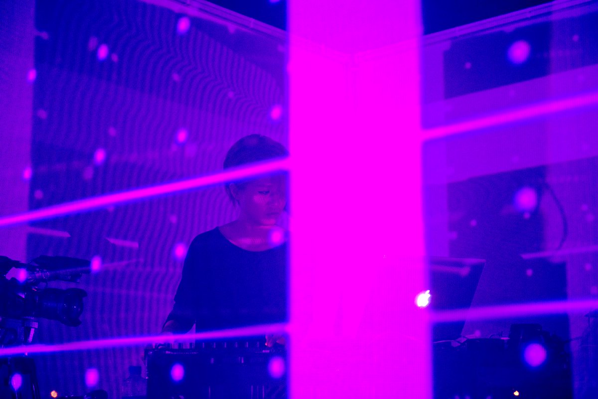BagriFoundation's tweet photo. Next Thurs 14 November in our #AttheCuttingEdge #gig @Cafeoto Korean creatives, visual artist #BongsuPark &amp; electronic producer &amp; composer @_haihm 
present a brand new commission! Learn more about what they have in store in our interview: https://t.co/KUnnSqgCdd @koreanindie https://t.co/Qycyo5TTuJ
