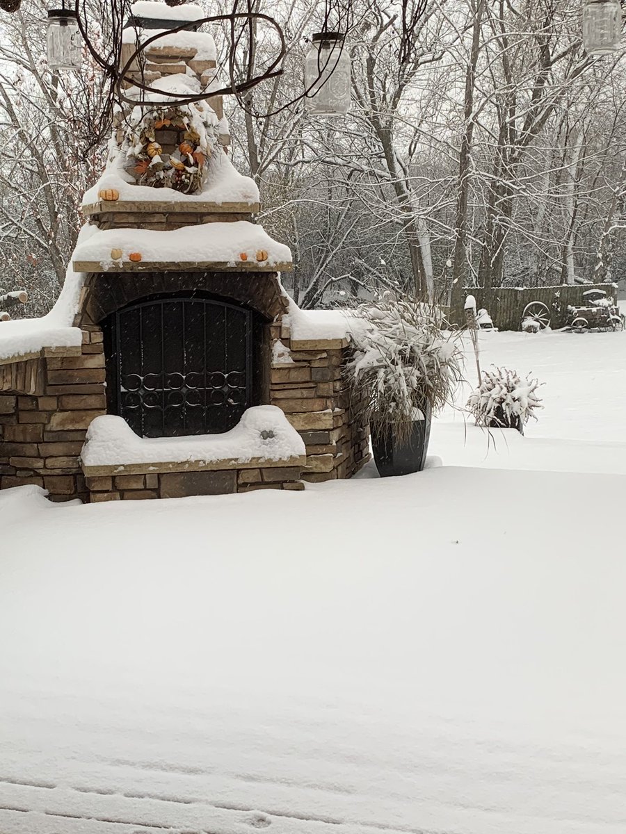 47plymouthcoup's tweet image. Too soon, too soon. 😭#bringbackfall