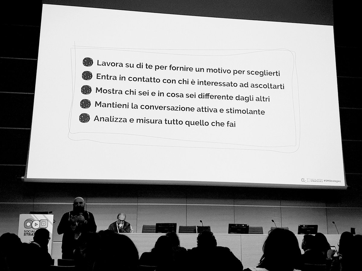 #IUSVESocialTeam che dite lo allego ai feedback materiali tirocinio? #SMStrategies