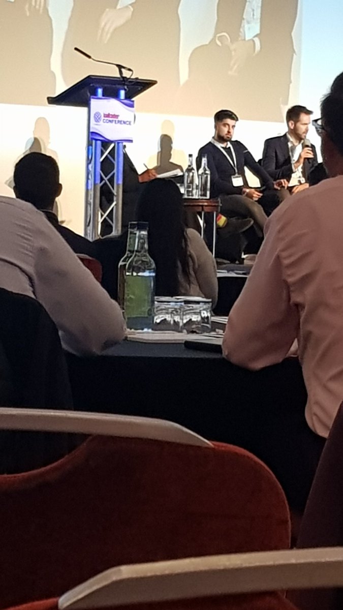 HarjGill24's tweet photo. Great insight into vaping @AmritPahal @AsianTrader #ATConf https://t.co/QqVihU4PkT