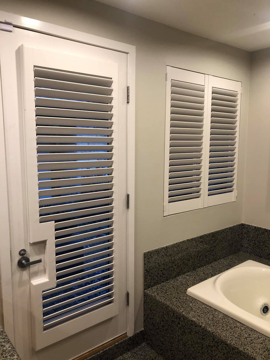 MotorizedT's tweet photo. Talk about versatile! Last week, MWT installed 69 motorized shades and cut down 2 woven woods, 3 roller shades, and 2 cellular shades for three different designers. On top of all of that, the team installed drapes, manual shades, and around 150 square feet of shutters! https://t.co/a1tw1XNAyi
