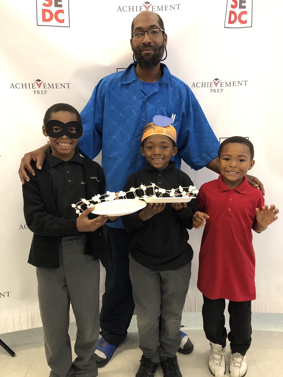 AchievementPrep's tweet photo. It’s a beautiful day at #APrep and we are excited and happy to report that our fathers are present, involved and show up for our scholars! #swipeleft to view the gallery and be sure to visit our website on Friday to view the event photos. #APrepDonutsforDads  #APrepES https://t.co/hOuqlxAF75