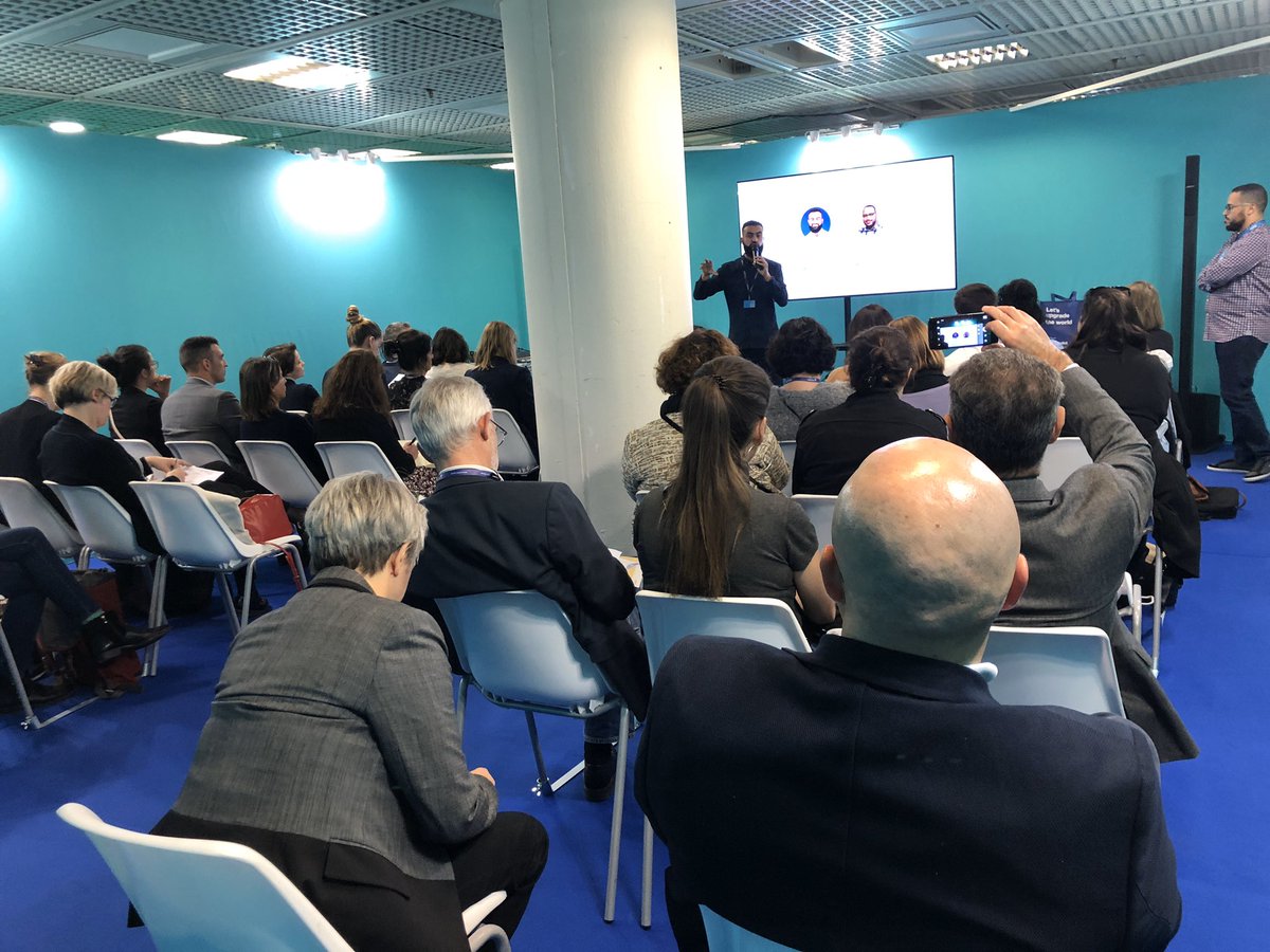 Ecom_NationFR's tweet photo. Encore un #atelier plein de succès ici au #CRMMmeetings de Cannes avec @Trustpilot sur : Optimiser le parcours client digital pour booster vos ventes & conversions !
#ecommerceExplorers https://t.co/7IIVsJzmX9
