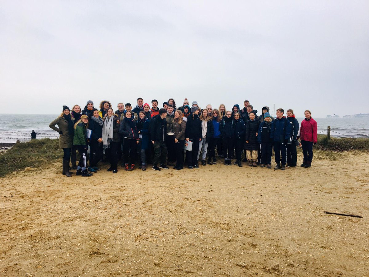 oxfordgeography's tweet photo. And here are some snaps from last week's field trip, when students braved the 'great' British weather to measure the dunes at Studland Bay! 📸 👍 https://t.co/HfkApxJ4Dp
