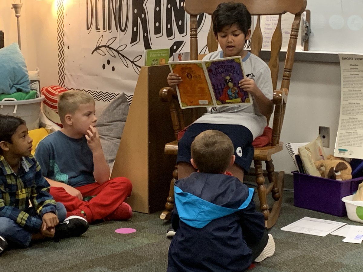 We ❤️ guest readers in 1st grade!  All the feels when a former student trades in their tickets to come read to your class!  <a href="/bcescsampson/">Christie Sampson</a> <a href="/BCEFirst/">BCE First Grade</a> @GCISDHumanities