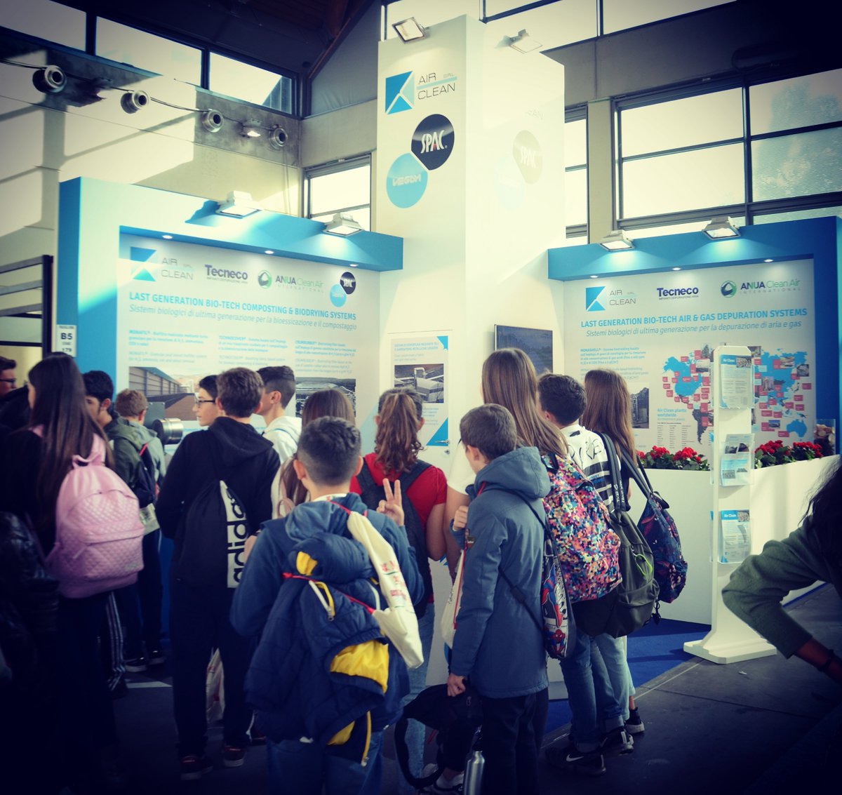 AirCleansrl's tweet image. da grande vorrò fare ... piccoli ambientalisti crescono #ecomondo2019 #AirClean #SpacVegam #greeneconomy #circulareconomy