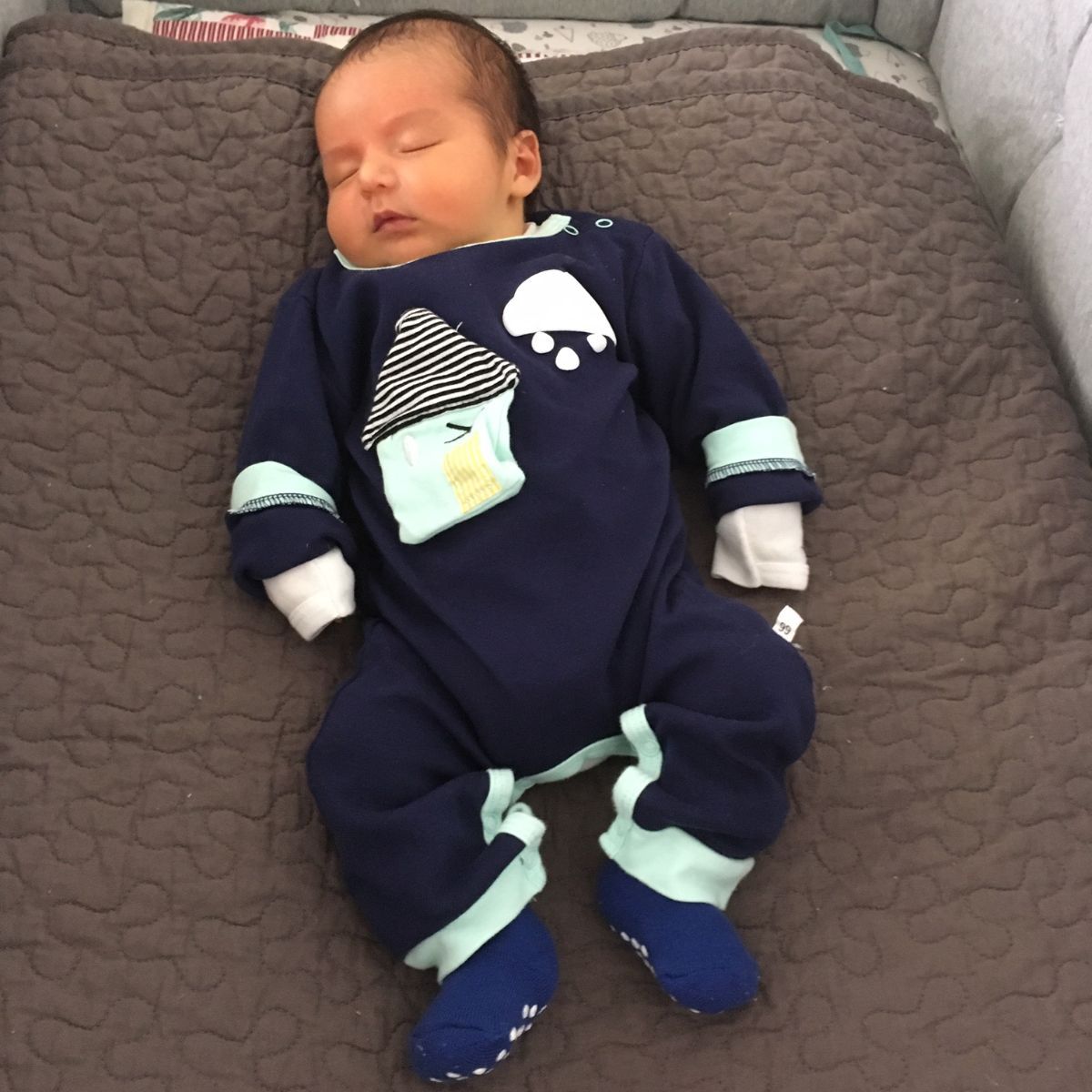 On October 22, at 12:18 a.m., Pastor Ignacio Goya and his wife Maggie were blessed with the birth of their third child, Kenneth Flavio-Aleix Goya Torres. Ignacio serves as the pastor of the Linthicum and Pasadena churches. Baby Kenneth was born weighing 8 pounds, 13 ounces.