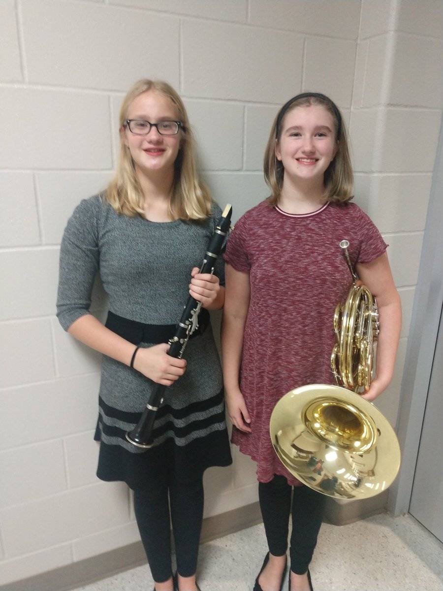 DCGMSMusic's tweet photo. Congratulations to Anna, Ella and Cory on their being 7th graders, selected to perform in the SCIBA Honor bands held at Ankeny Centennial HS. Band students doin' great things @DCGMS!!! #dcgexcellance. @DCGBand
@dcgactivities https://t.co/xAurCfRqUa