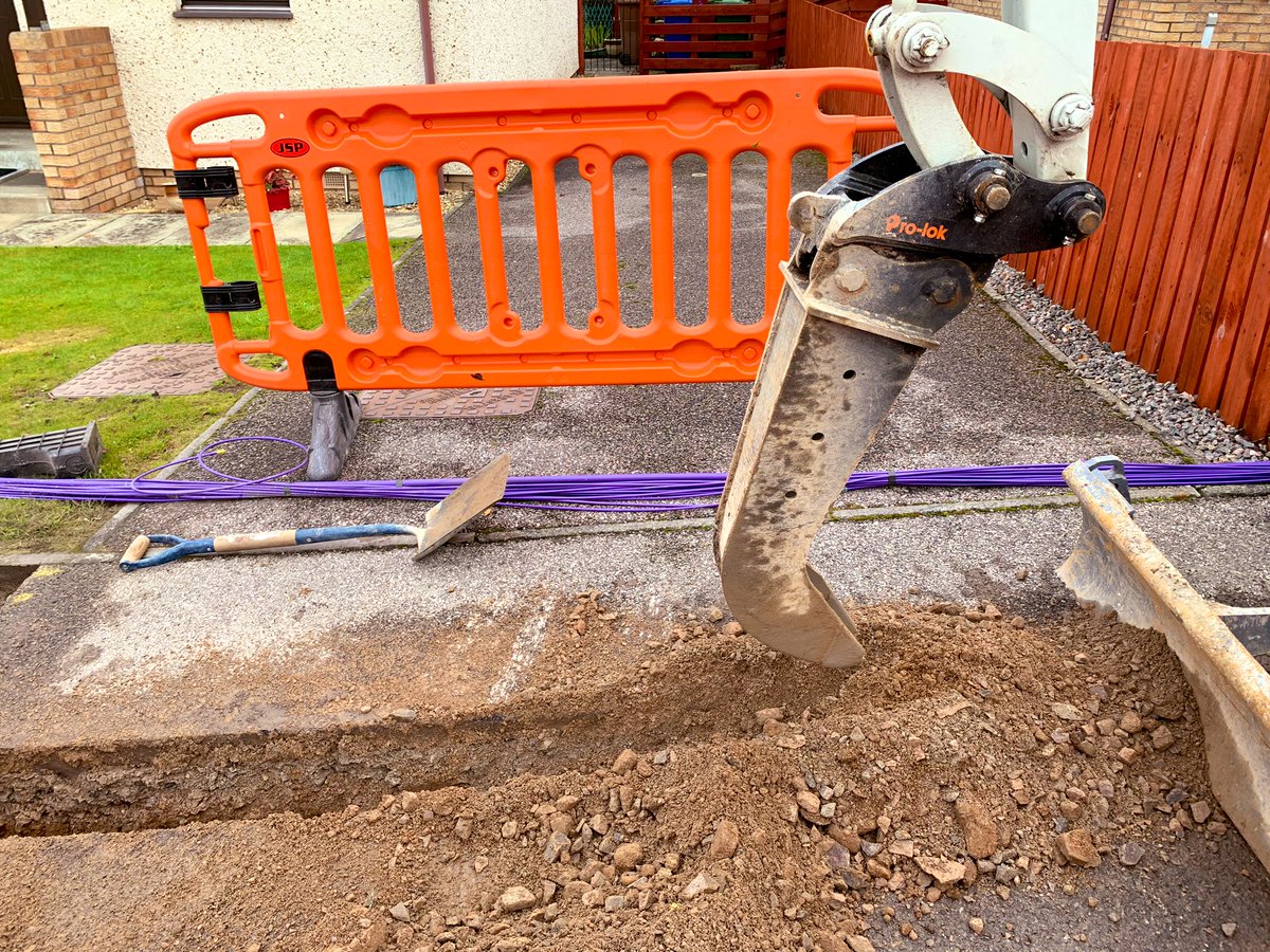 DuncanForYou's tweet photo. Homes in the Towerhill Avenue &amp; Cradlehall Gardens area of Cradlehall &amp; Westhill, Inverness are having new fibre optic WiFi cables installed along the pavements. Highland Council have a manager on-site to monitor the groundworks. Challenges include cold weather &amp; forecast of snow https://t.co/VzGOFYima9