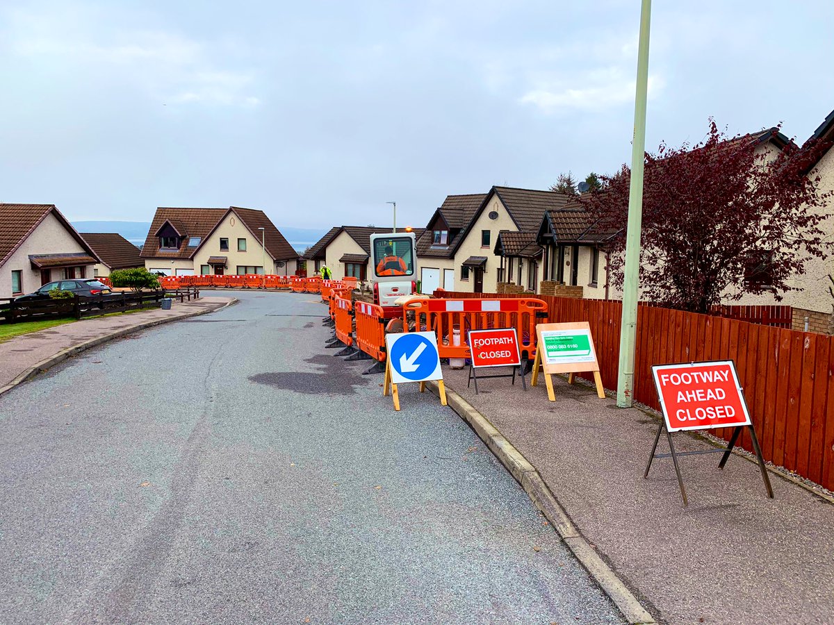 DuncanForYou's tweet photo. Homes in the Towerhill Avenue &amp; Cradlehall Gardens area of Cradlehall &amp; Westhill, Inverness are having new fibre optic WiFi cables installed along the pavements. Highland Council have a manager on-site to monitor the groundworks. Challenges include cold weather &amp; forecast of snow https://t.co/VzGOFYima9