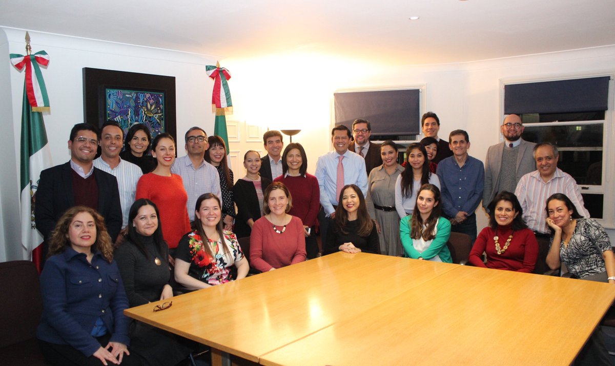 AgomeztII's tweet photo. Today’s my last day as Chargé d'Affaires @EmbamexRU. I’d like to thank all the people that collaborated one way or another to strengthen the friendship of 🇲🇽&amp; 🇬🇧.
After 5 years, I'm sure that both countries have robust ties and a long &amp; prosperous future ahead. Cheers! https://t.co/AqRayEzBN2