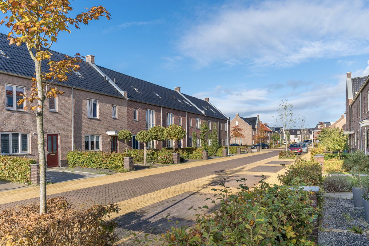 #Nieuw! Instapklare #eensgezinswoning in #Stadshagen, #Zwolle met 4 slaapkamers, tuin op het zuidwesten met achterom. Meer weten? admono.nl/woning/zwolle-…