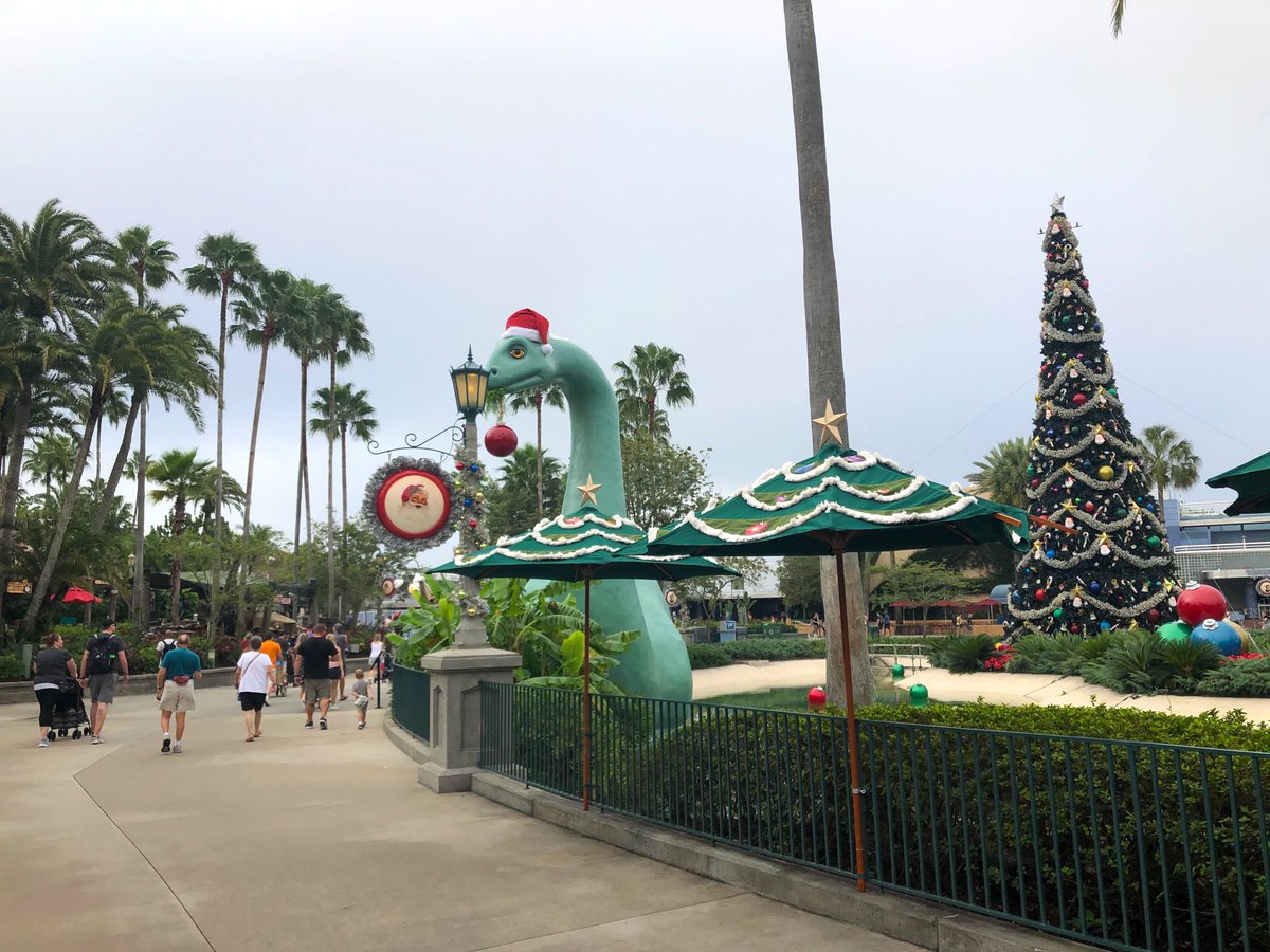 WDWNT's tweet photo. SANTA GERTIE HAS RETURNED!! https://t.co/oQQ5RTyvIu