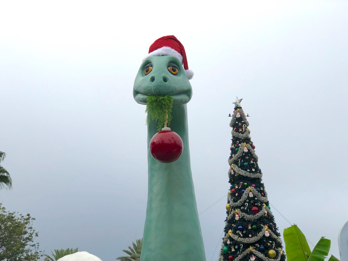 WDWNT's tweet photo. SANTA GERTIE HAS RETURNED!! https://t.co/oQQ5RTyvIu
