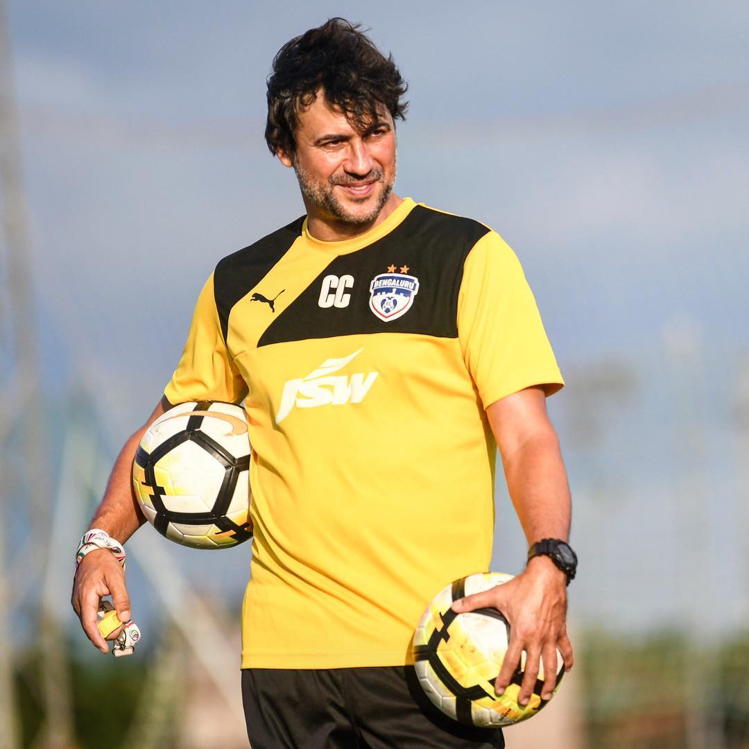 raghava_koushik's tweet photo. @ACTFibernet Carles Cuadrat 😎🔥🔥🔥

It was his first season as head coach of any club across any land. 

And he won the title, in his debut season for Bengaluru FC.

#WeAreBFC #NammaBFC #ContestAlert #BFC #football #ISL #LetsFootball #Soccer https://t.co/vcPI7CIkYb