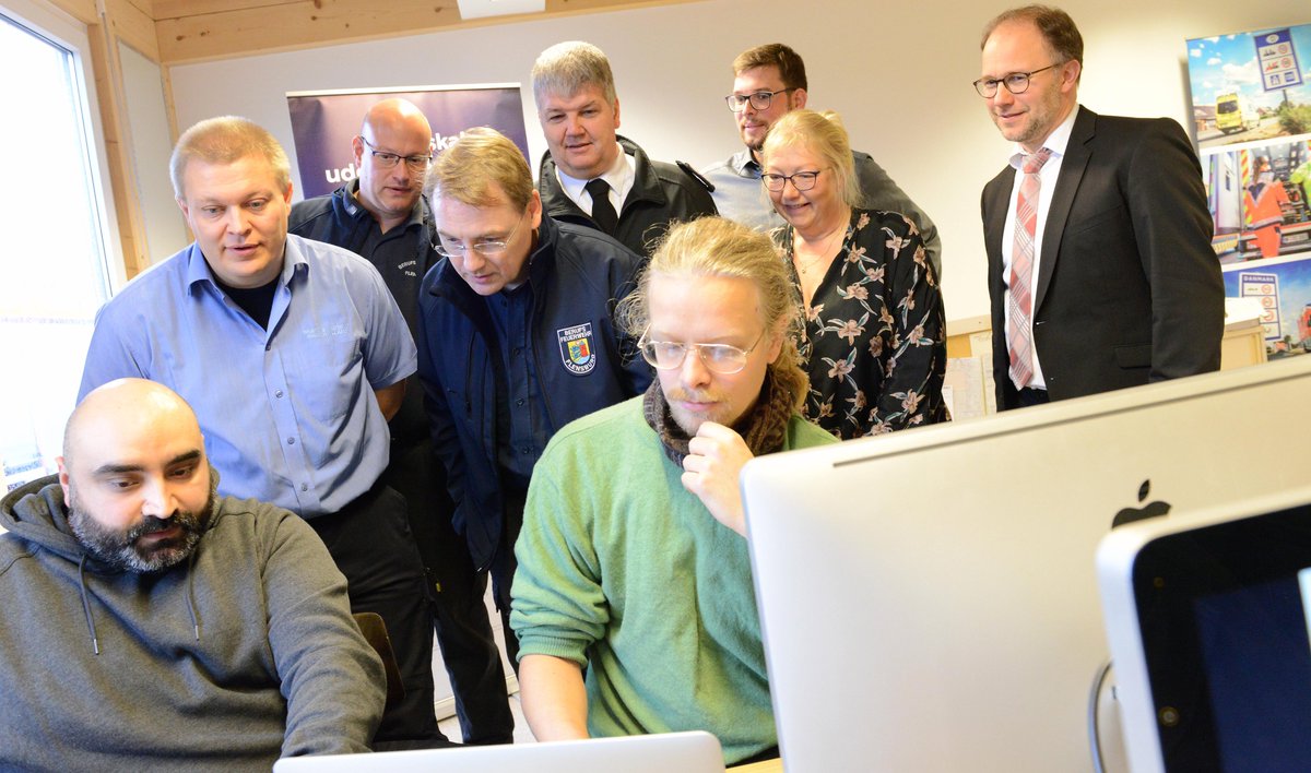 Tolles #Interreg-Projekt mit der @FlensburgBf: Studierende der #medieninformatik und #angewandteninformatik unterstützen mit einer #app die #gefahrenabwehrohnegrenze: hs-flensburg.de/hochschule/akt… #grenzenlosehilfe #praxisorientiert
