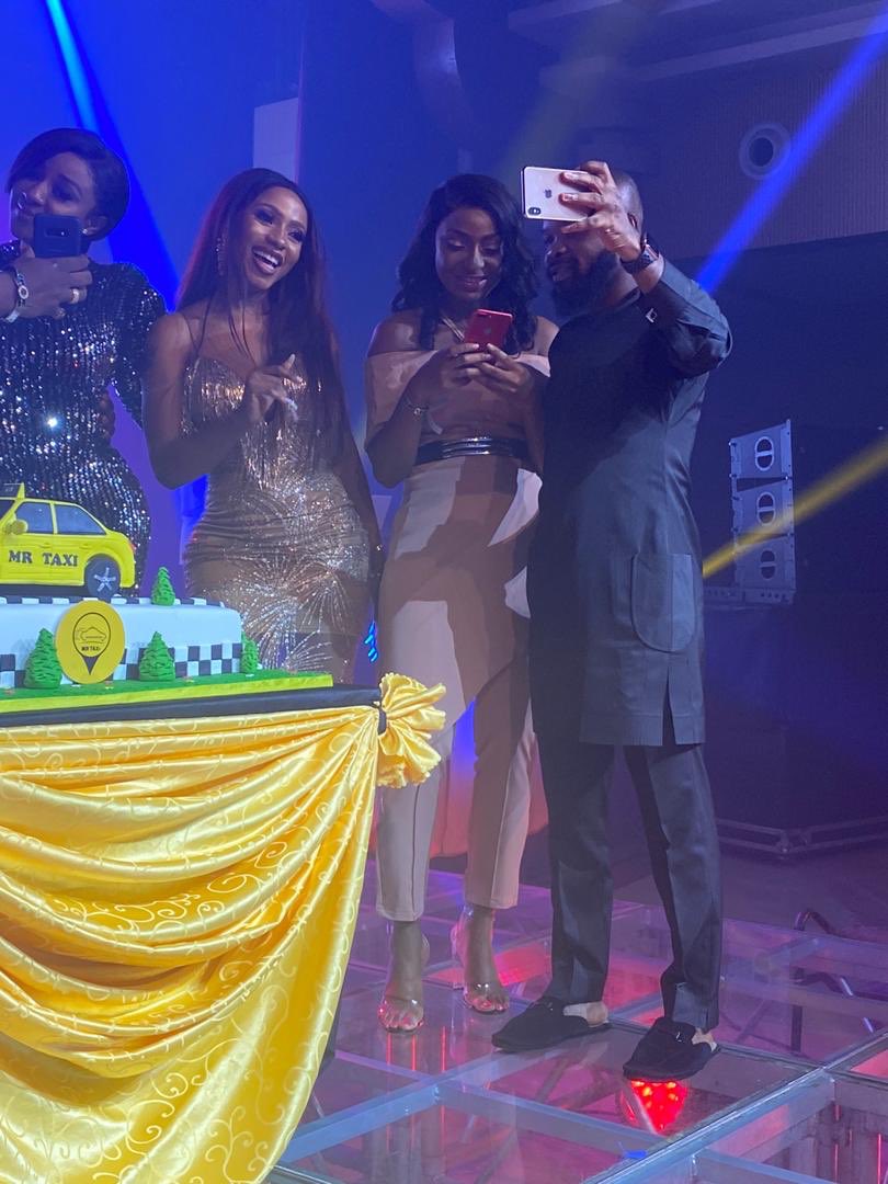 real_mercyeke's tweet photo. The other day when we launched Mr. Taxi in Lagos ๐
Mr Taxi is safe and convenient to move around Lagos.
Have you downloaded the app? Oya hurry, download and post. Iโd be following the first 100 persons to do so โค๏ธ
Letโs ride together ๐ #MrTaxiXmercy https://t.co/EXHW5u9obb